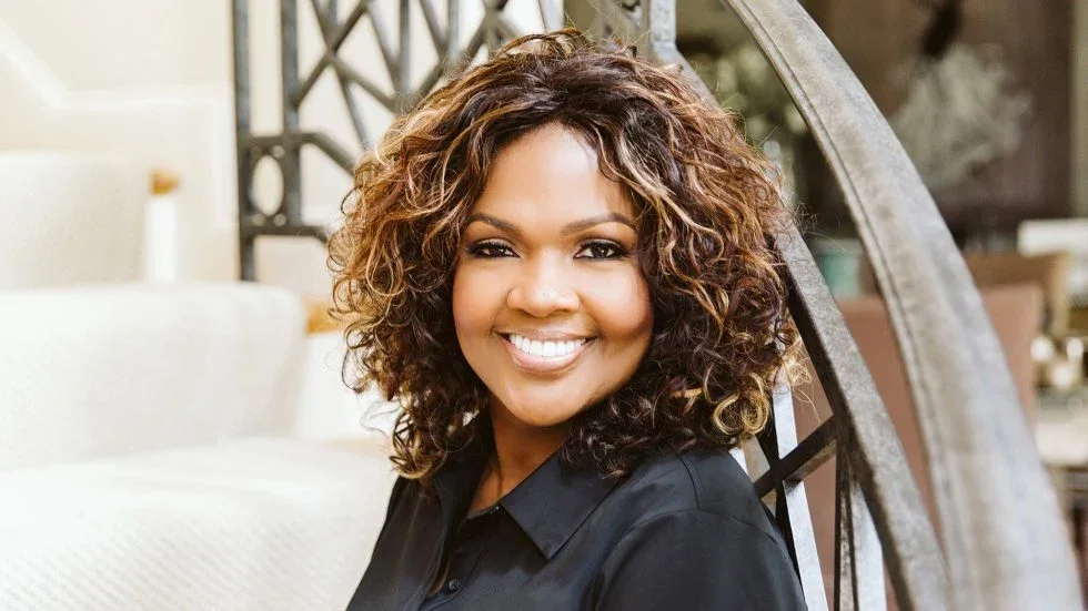 CeCe Winans prepara primeira turnê própria em arenas, com passagem pela Flórida